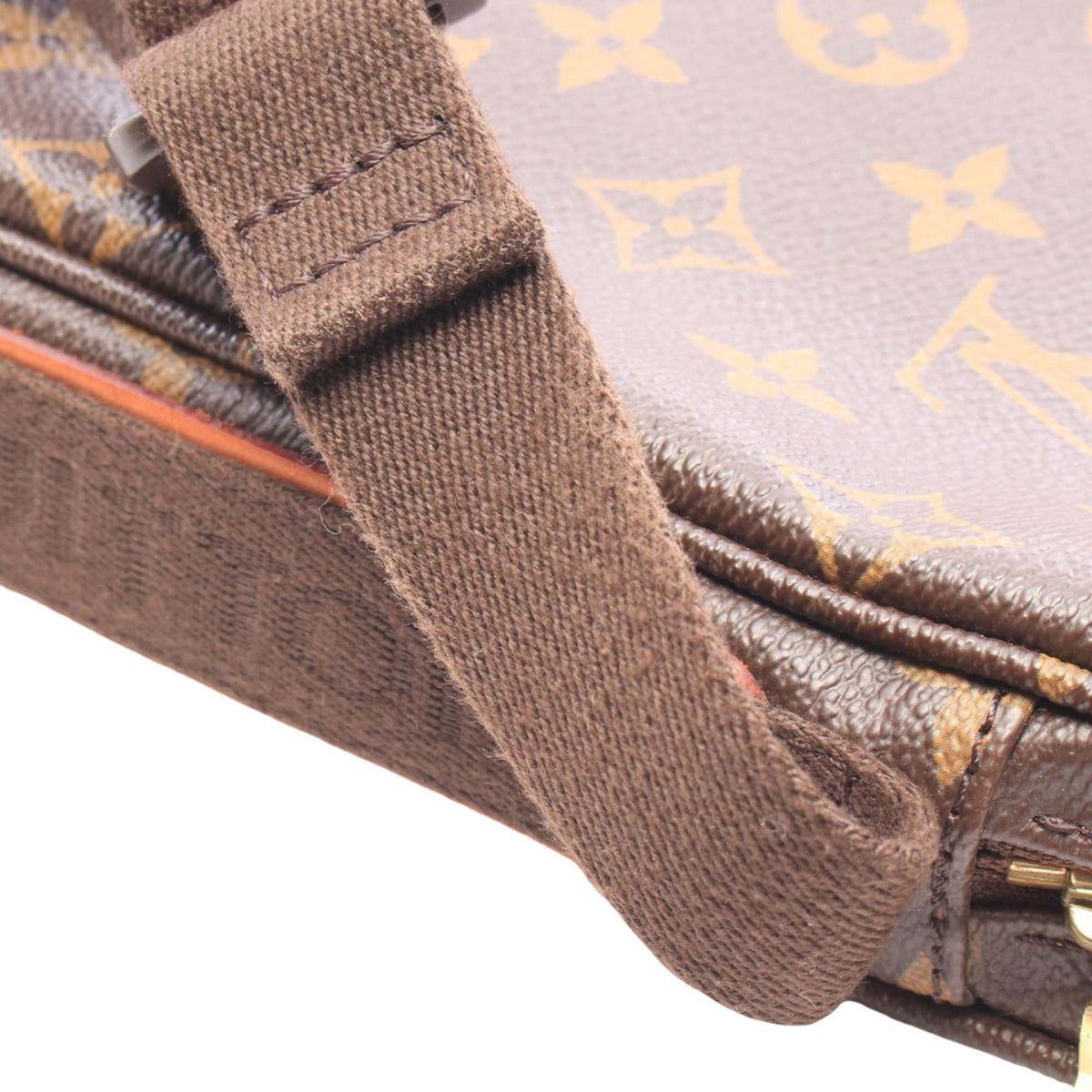 Louis Vuitton Monogram Trotteur Beaubourg — Brown