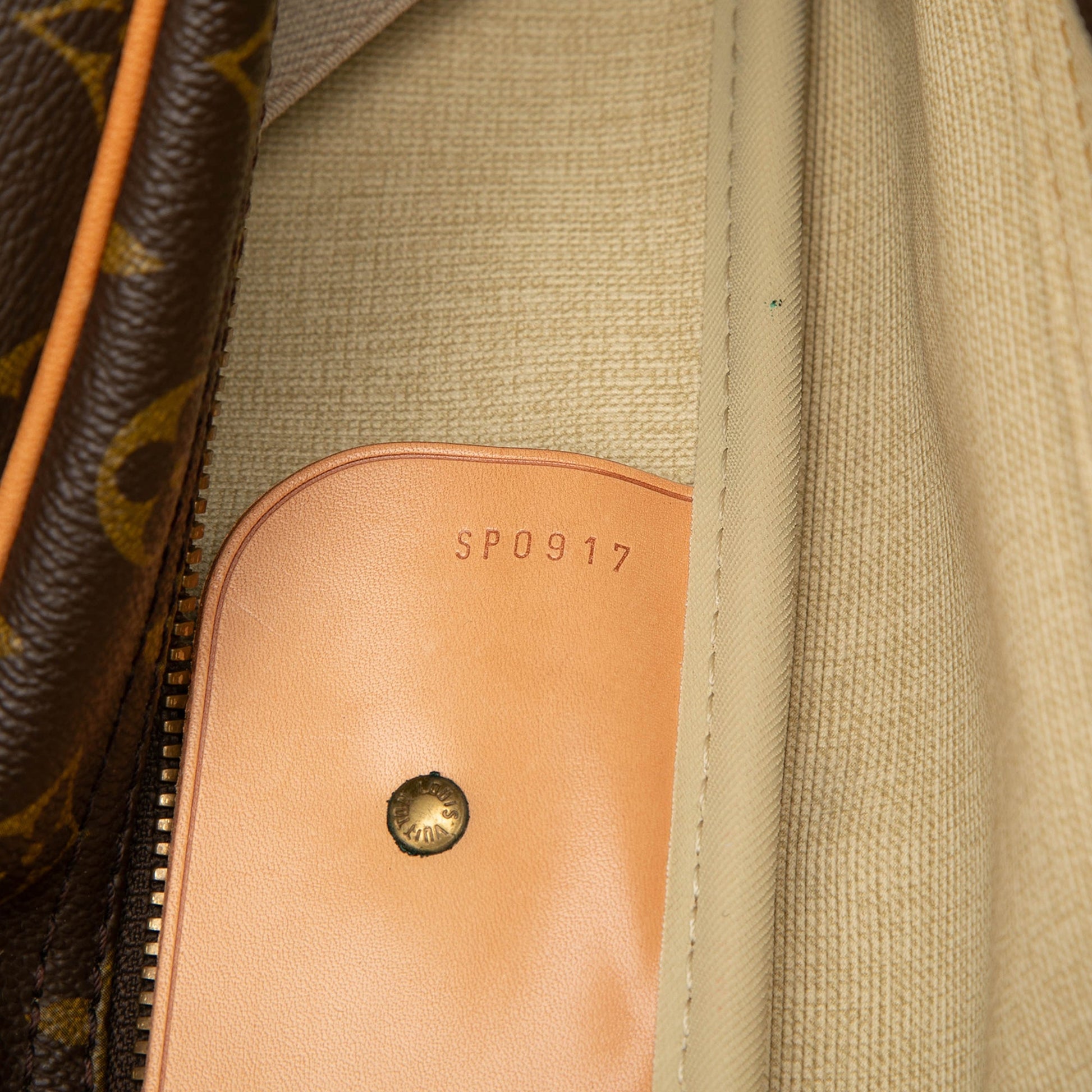 Louis Vuitton Monogram Sirius 45