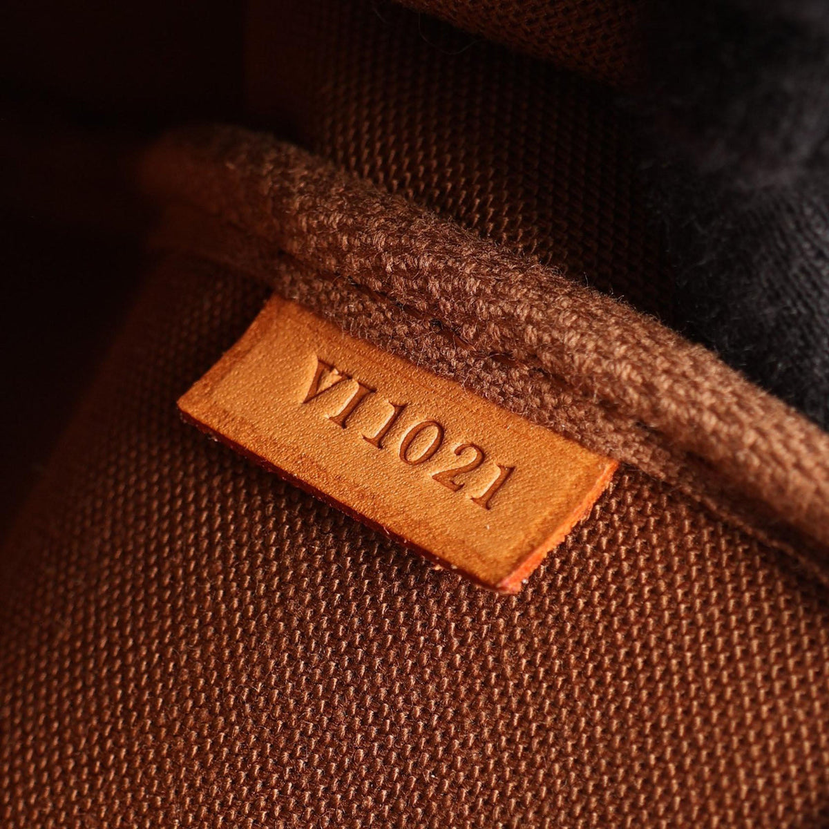 Louis Vuitton Monogram Pochette Accessoires — Brown