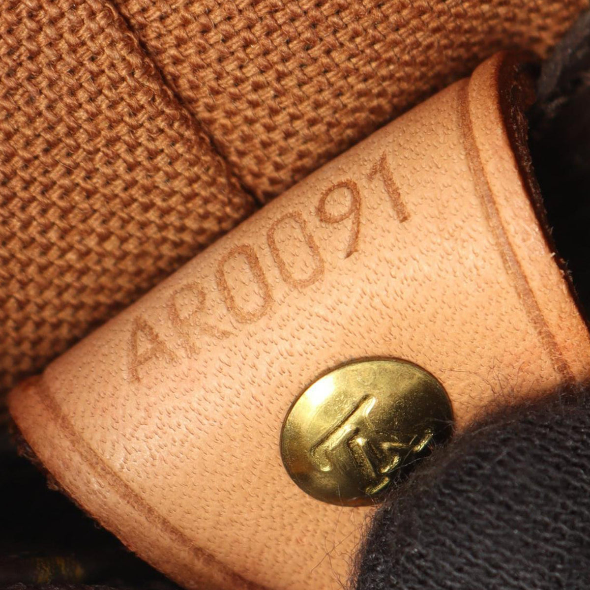 Louis Vuitton Monogram Cabas Mezzo