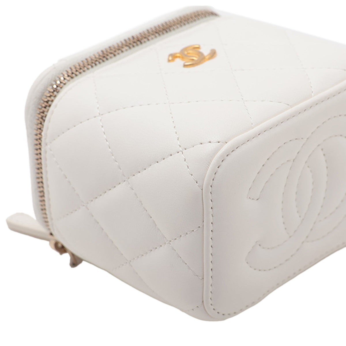 Chanel Mini CC Quilted Lambskin Pearl Crush Vanity Case With Chain — White