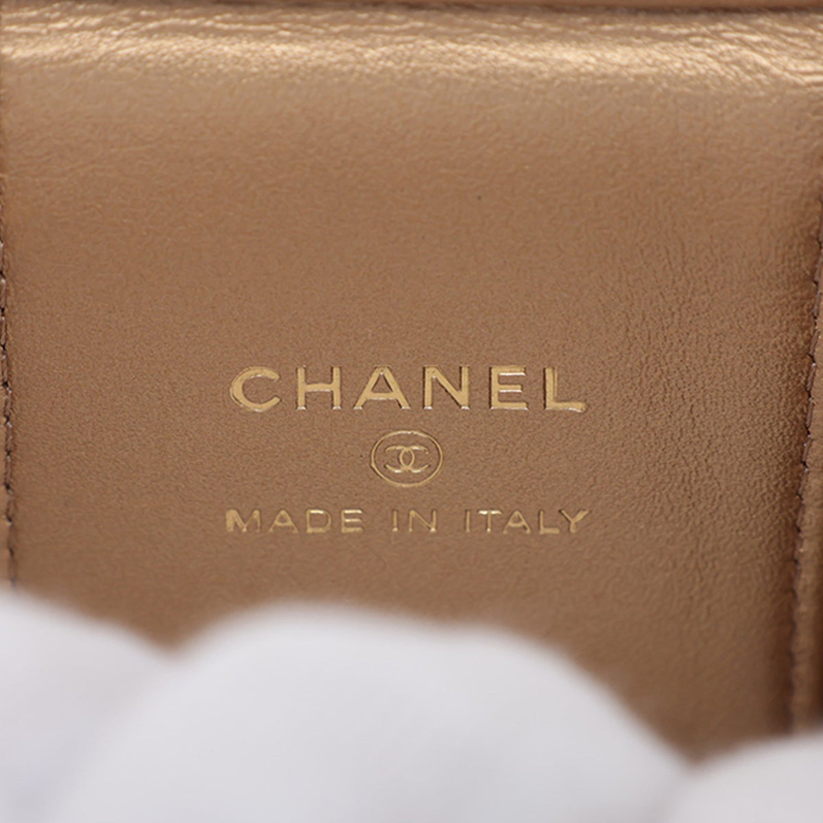 Chanel Mini CC Quilted Lambskin Pearl Crush Vanity Case With Chain — White