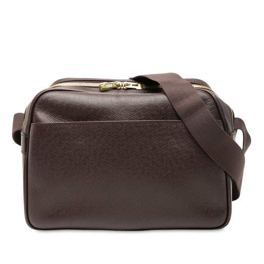 Louis Vuitton Taiga Reporter PM