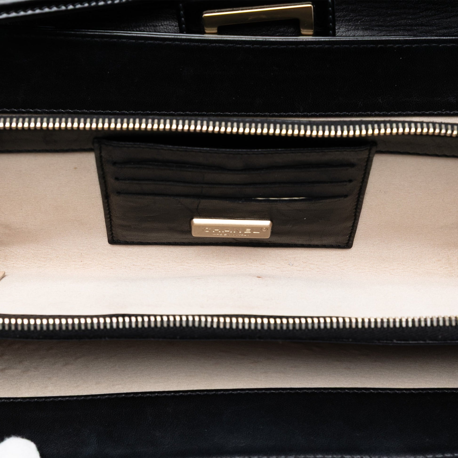 Chanel Patent Reissue 2.55 East West Flap