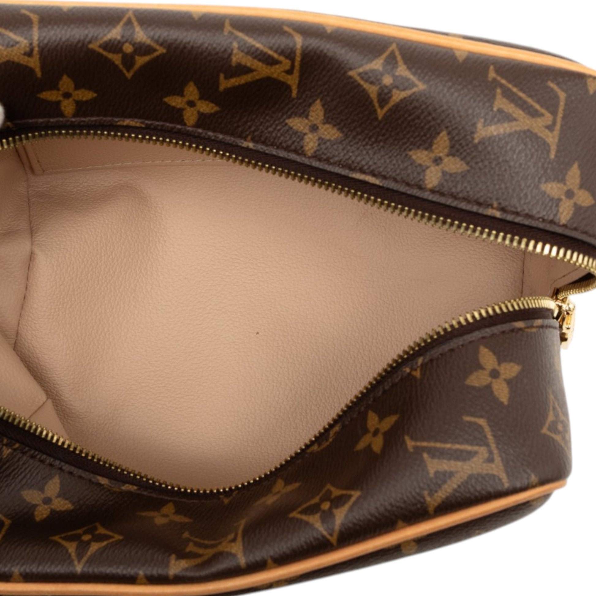 Louis Vuitton Monogram Locker Dopp Kit Clutch