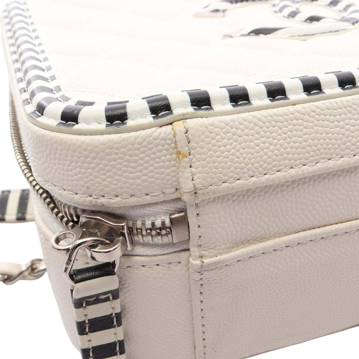 Chanel Medium Caviar CC Filigree Vanity Case — White