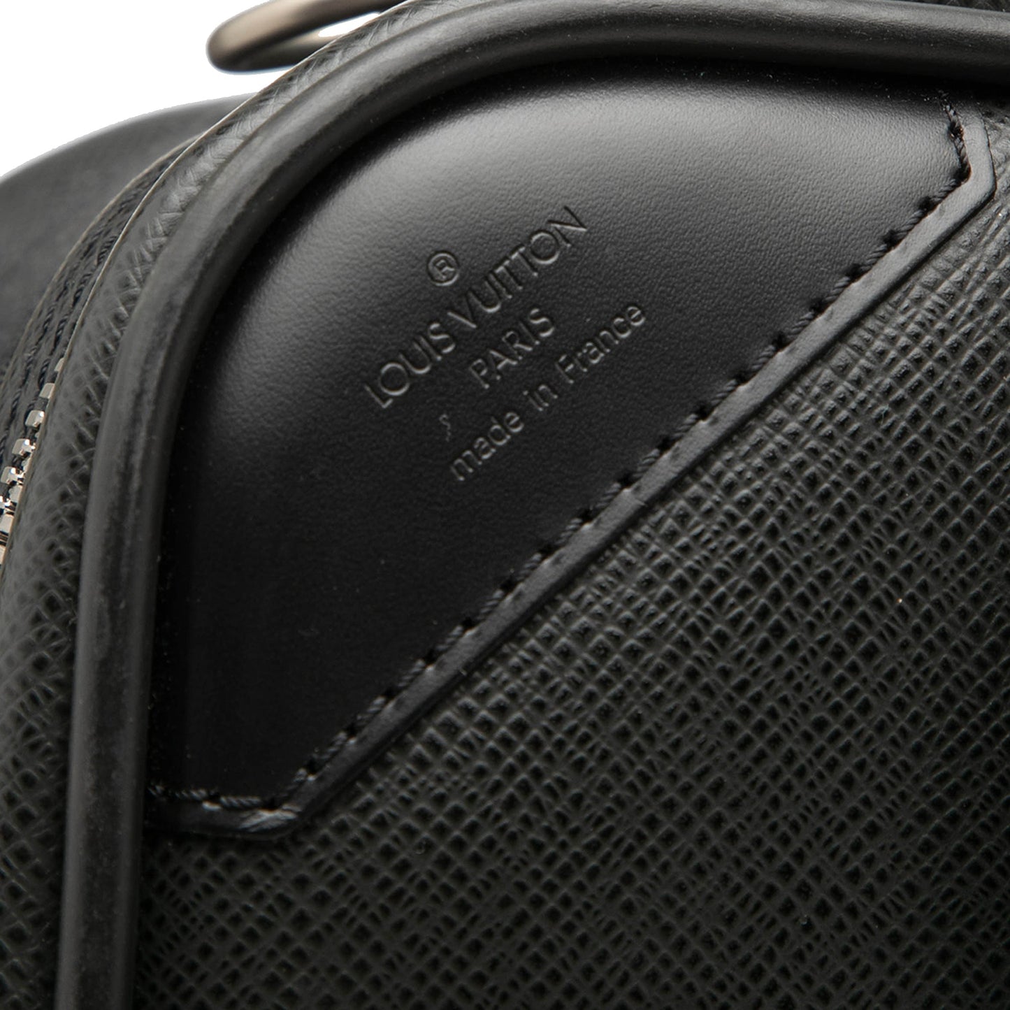 Louis Vuitton Taiga Satellite 53 Luggage