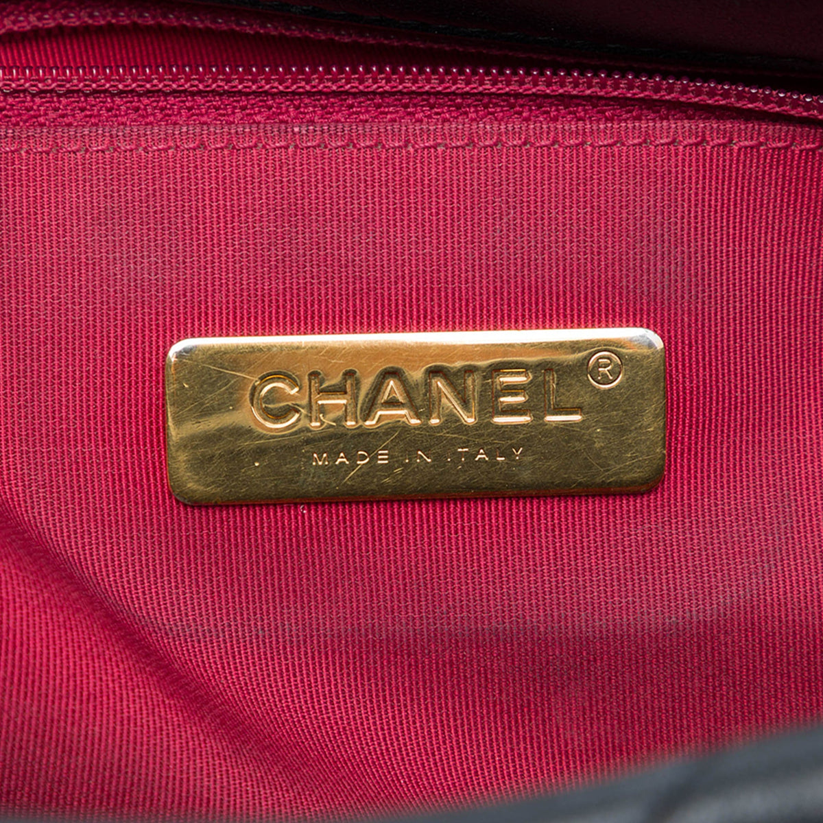 Chanel Maxi Lambskin 19 Flap — Black