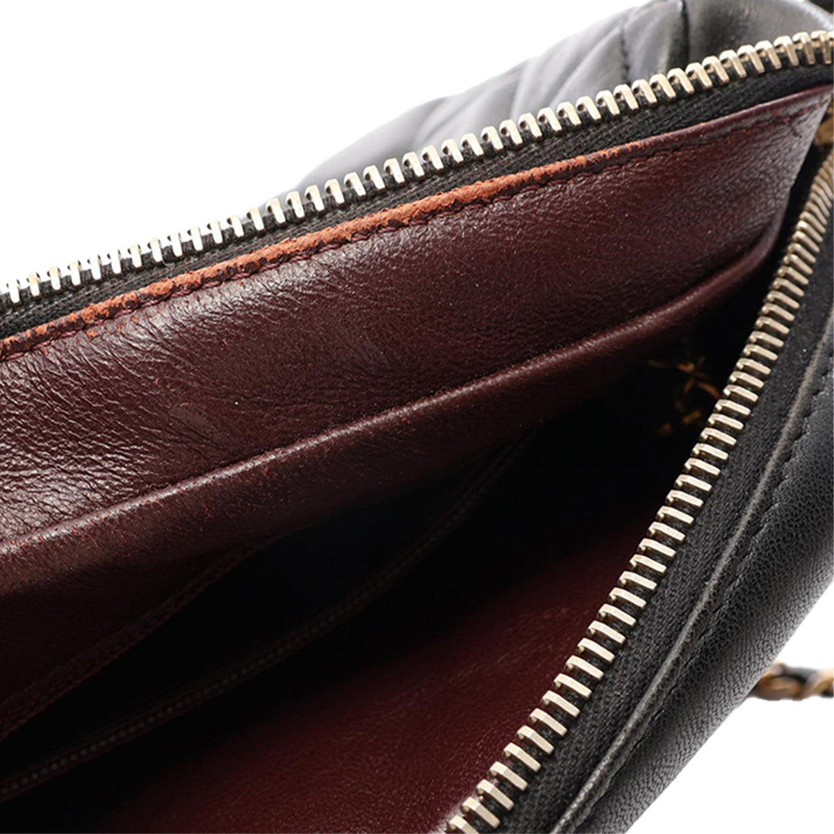 Chanel CC Quilted Lambskin Diamond Camera Bag — Black