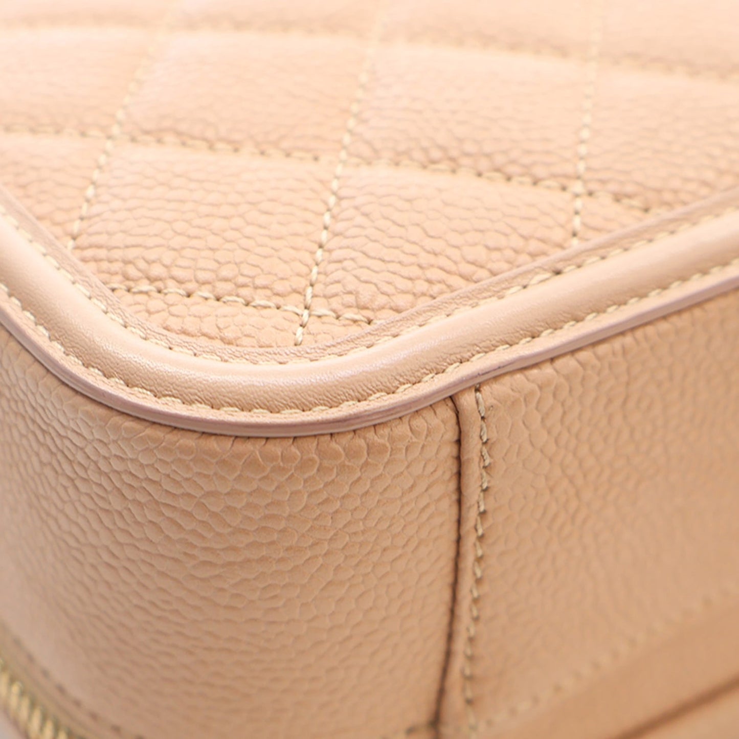 Chanel Medium Caviar CC Filigree Vanity Case