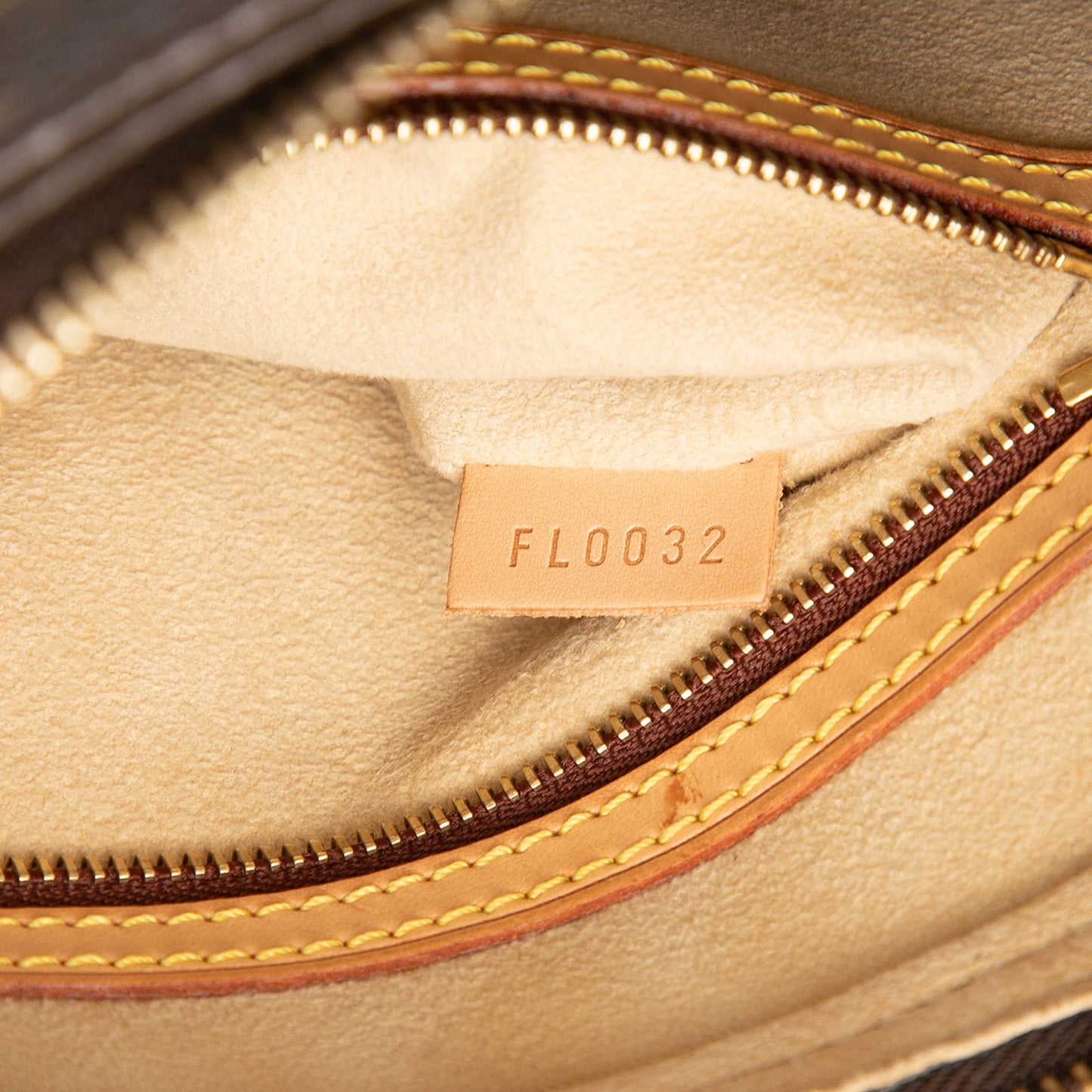 Louis Vuitton Monogram Looping MM