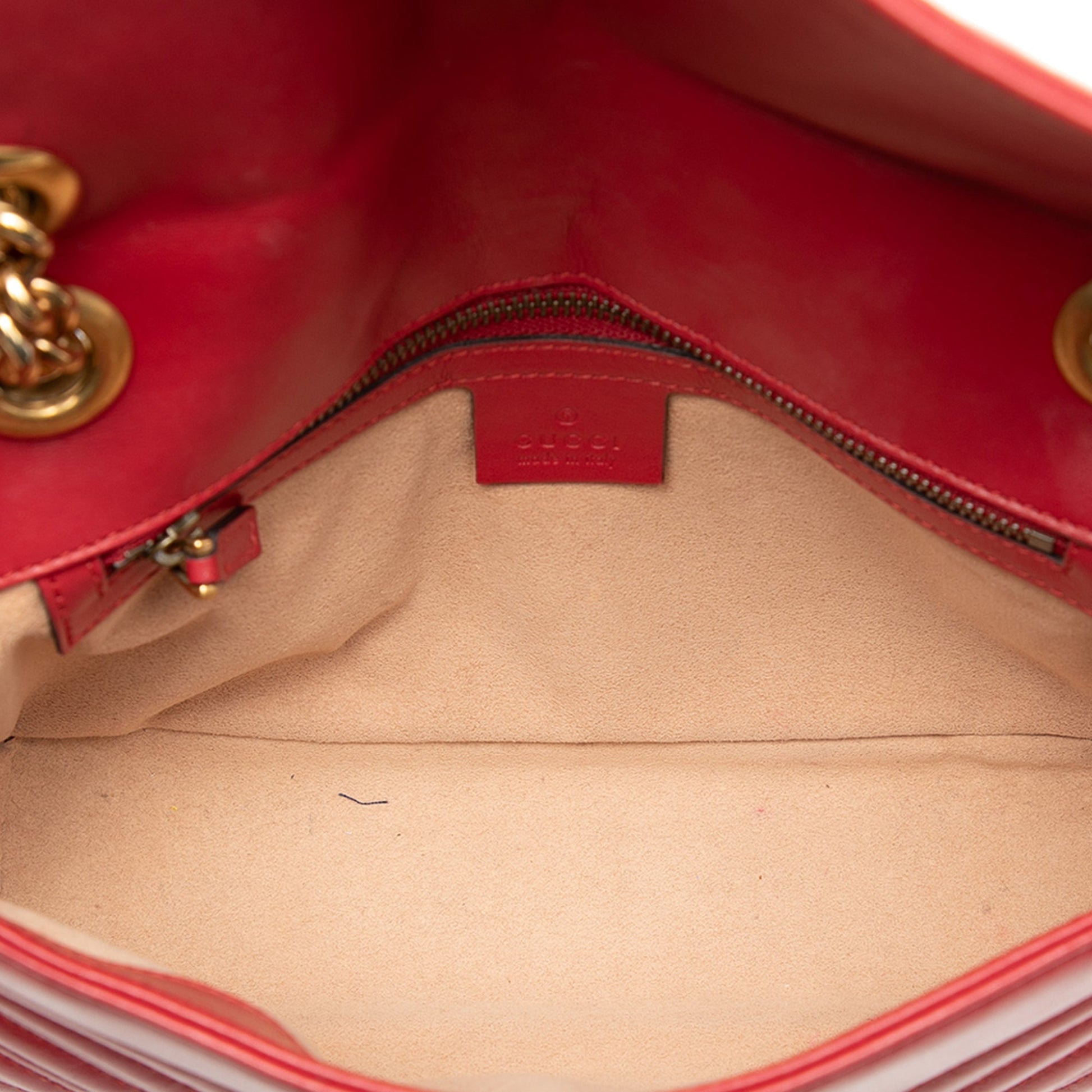 Medium GG Marmont Matelasse Leather Shoulder Bag