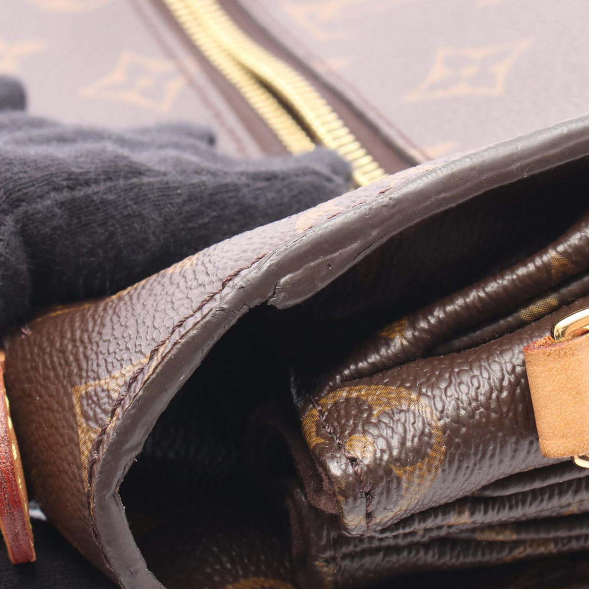 Louis Vuitton Monogram Pochette Metis