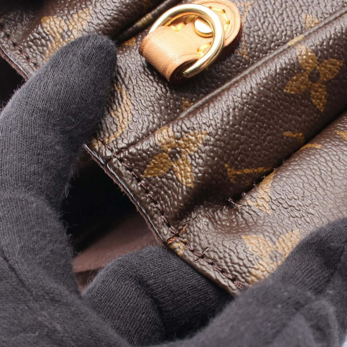 Louis Vuitton Monogram Pochette Metis