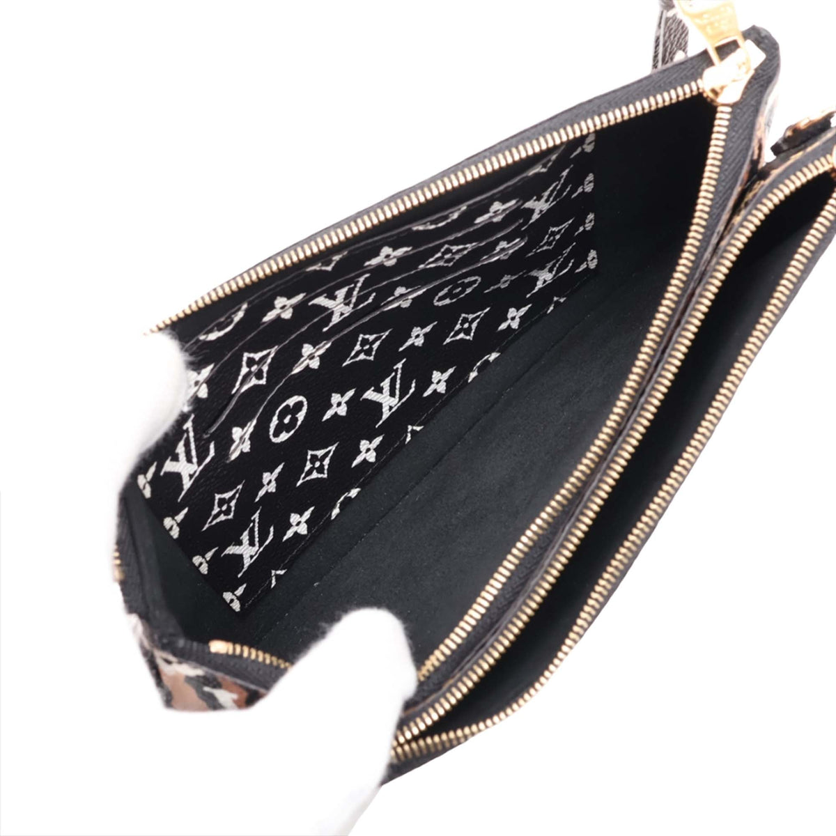 Louis Vuitton Monogram Giant Jungle Double Zip Pochette — Black