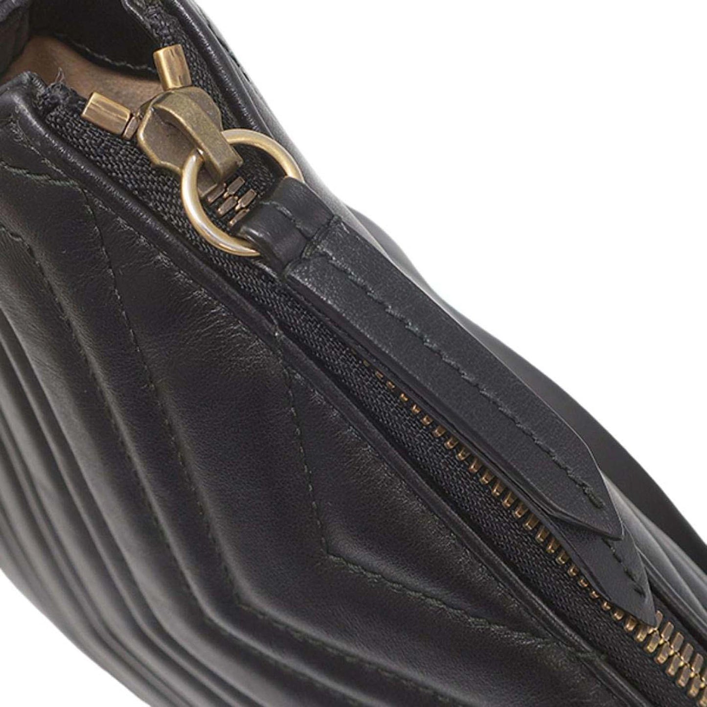 Gucci GG Marmont  Matelasse Leather Crossbody