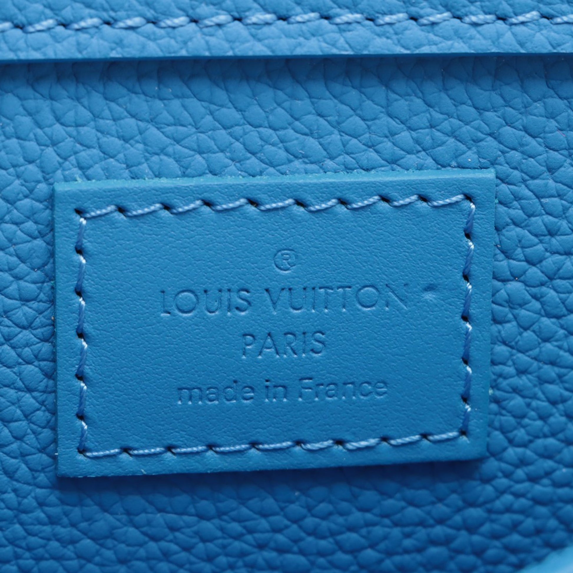 Louis Vuitton Aerogram Takeoff Sling