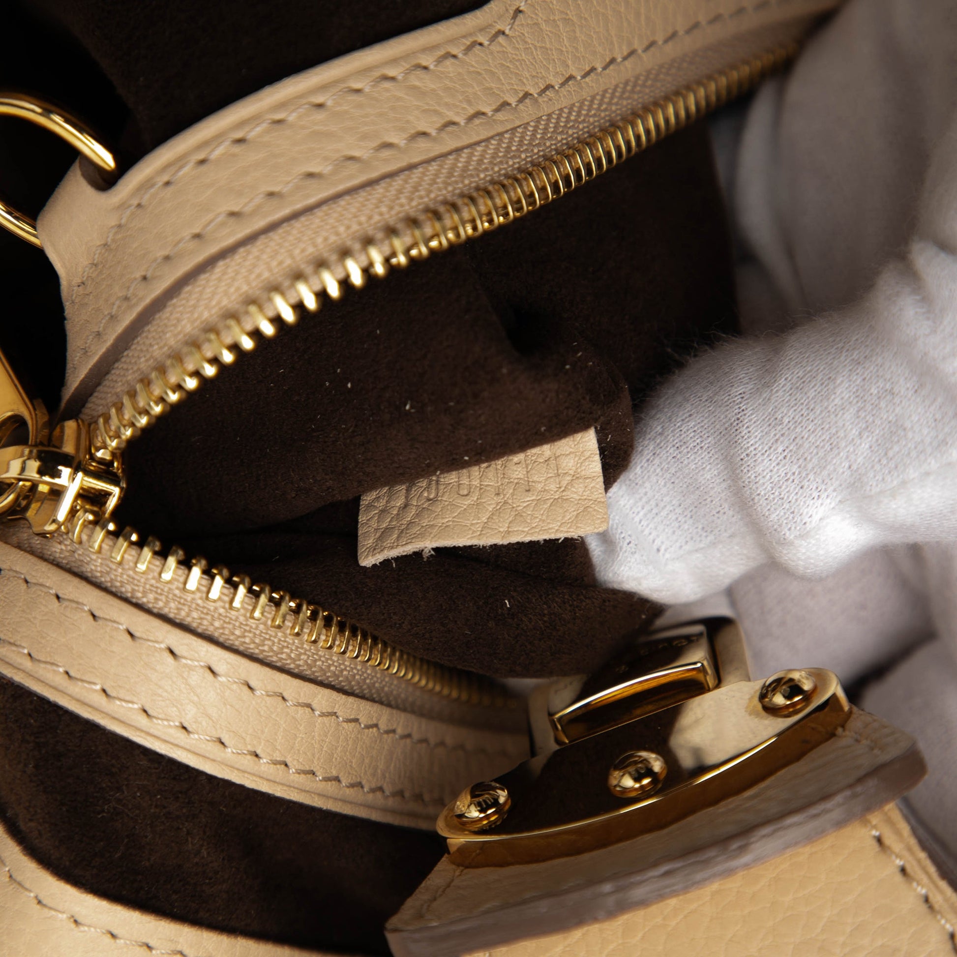 Louis Vuitton Monogram Mahina Cirrus PM