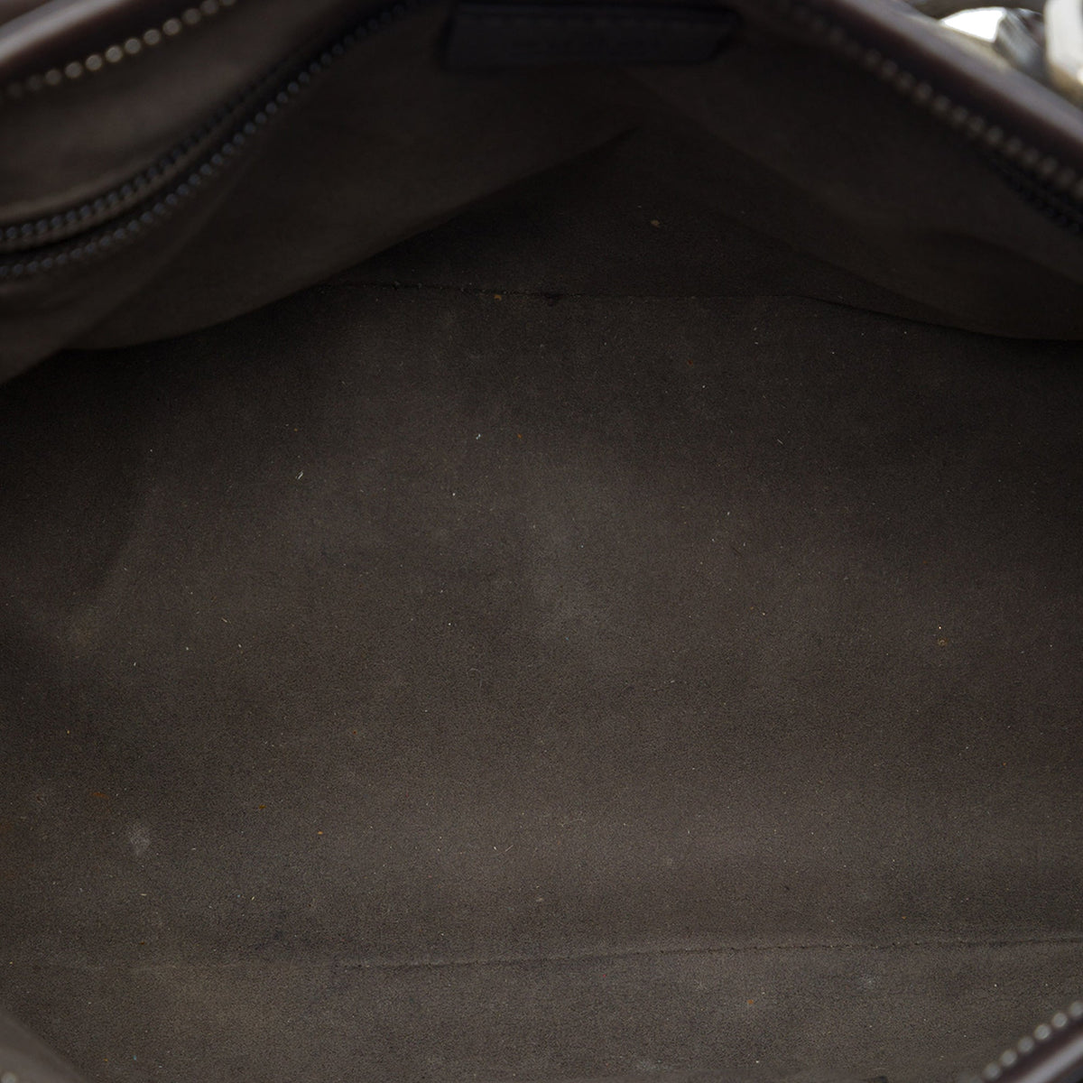 Gucci GG Supreme Zippered Tote — Beige