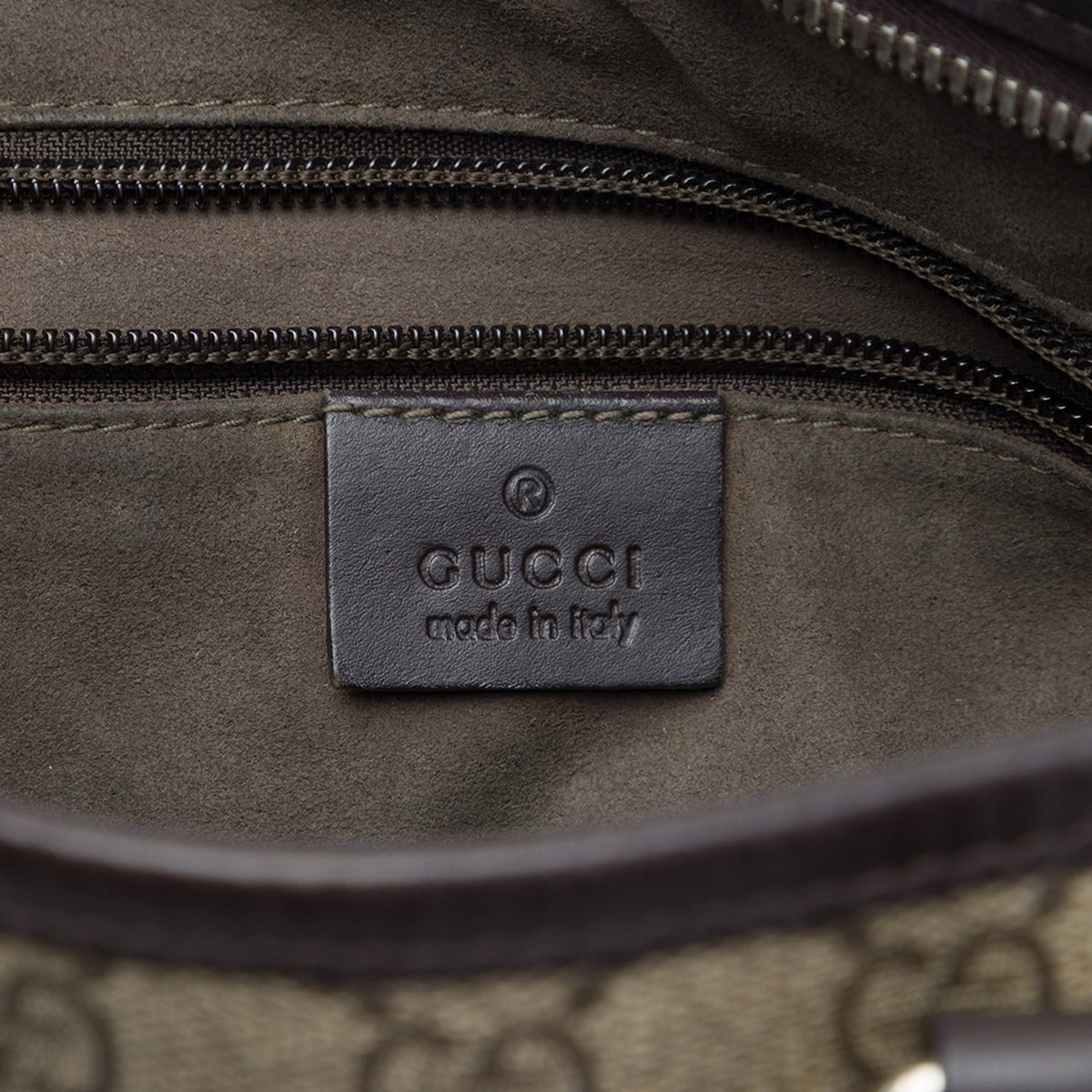 Gucci GG Supreme Zippered Tote — Beige
