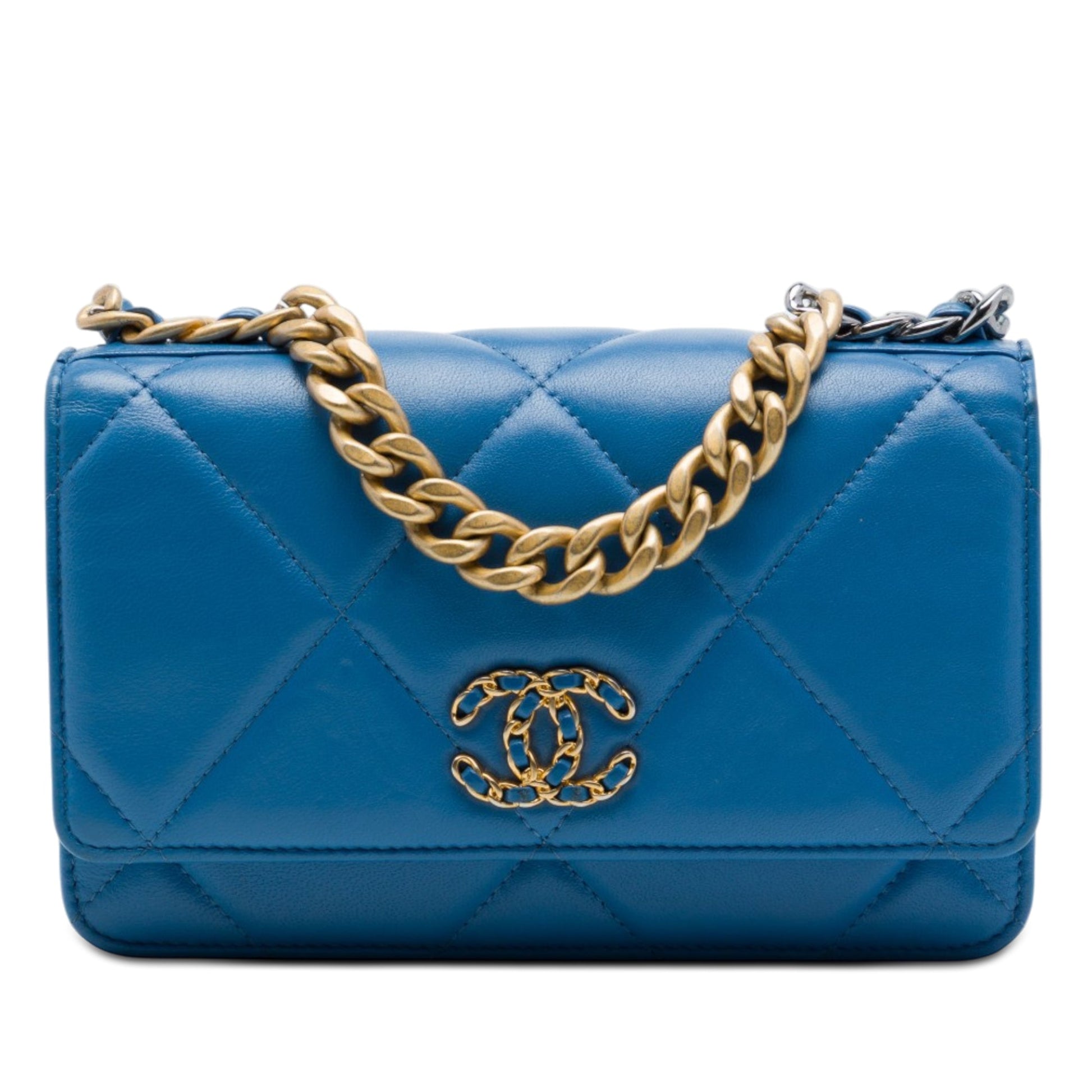 Chanel Quilted Lambskin 19 Wallet On Chain