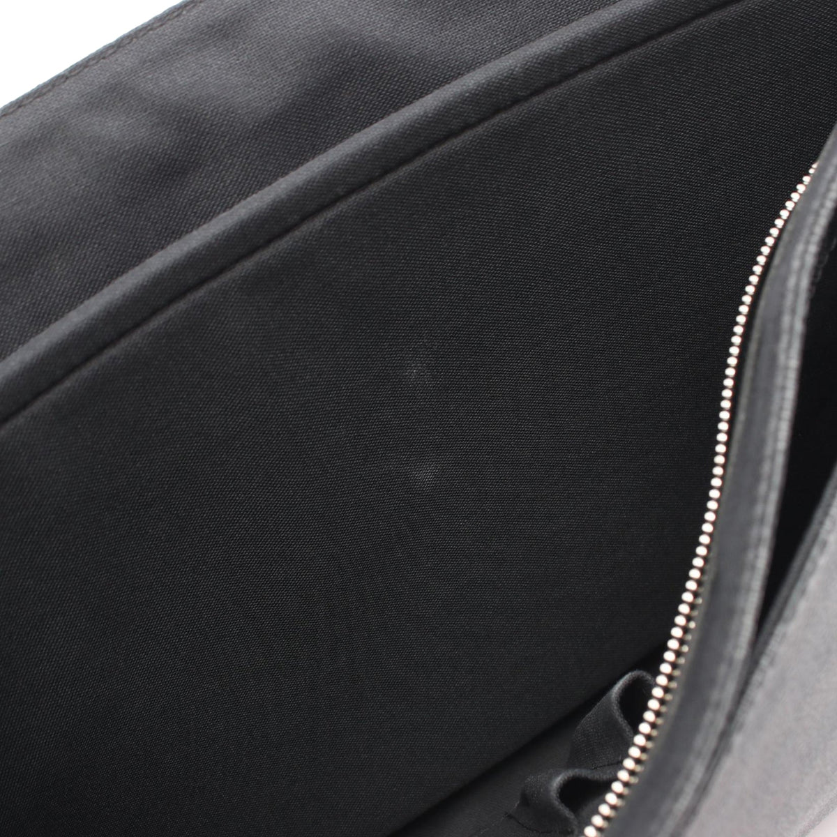 Louis Vuitton Damier Graphite District GM