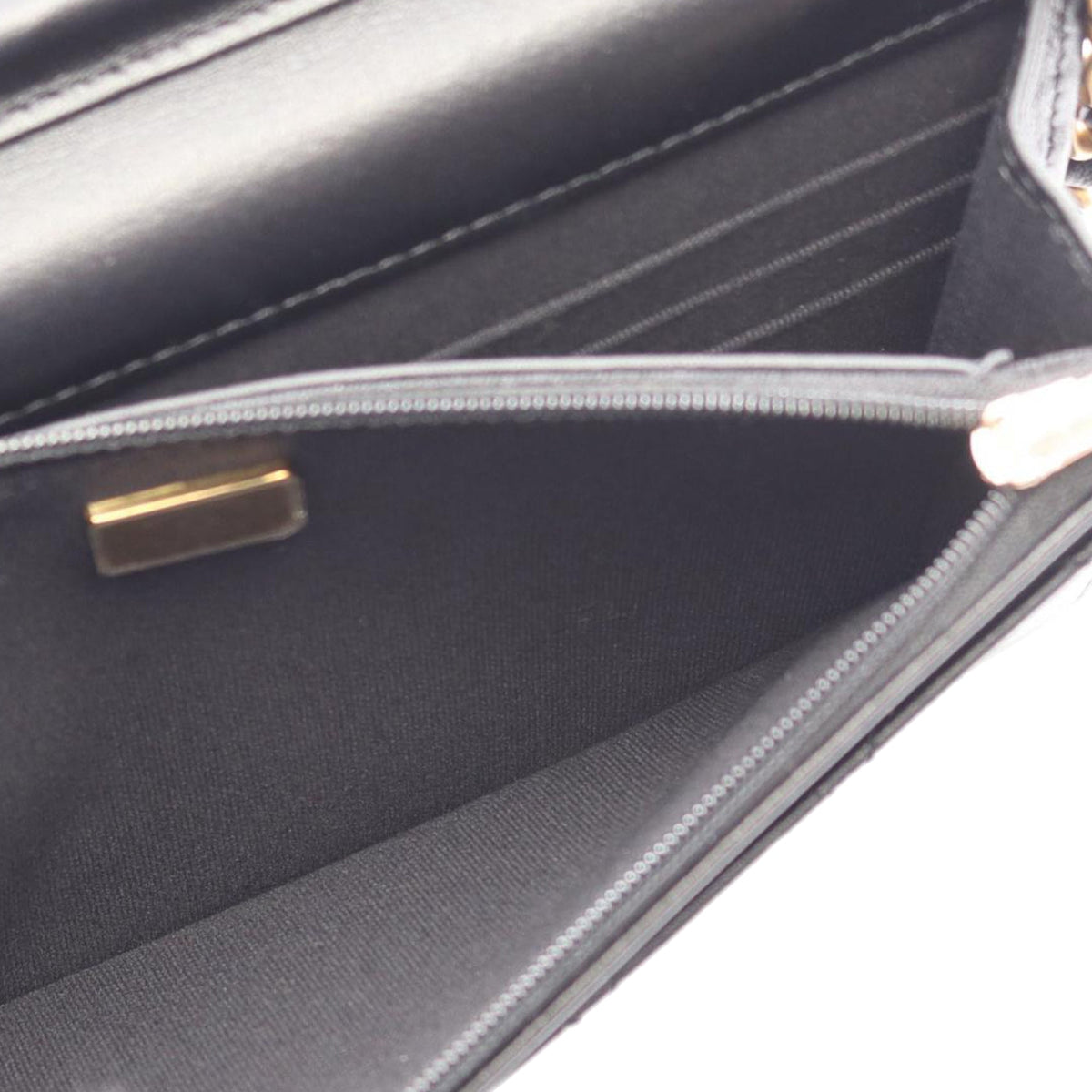 Chanel CC Quilted Lambskin Icon Wallet on Chain — Black