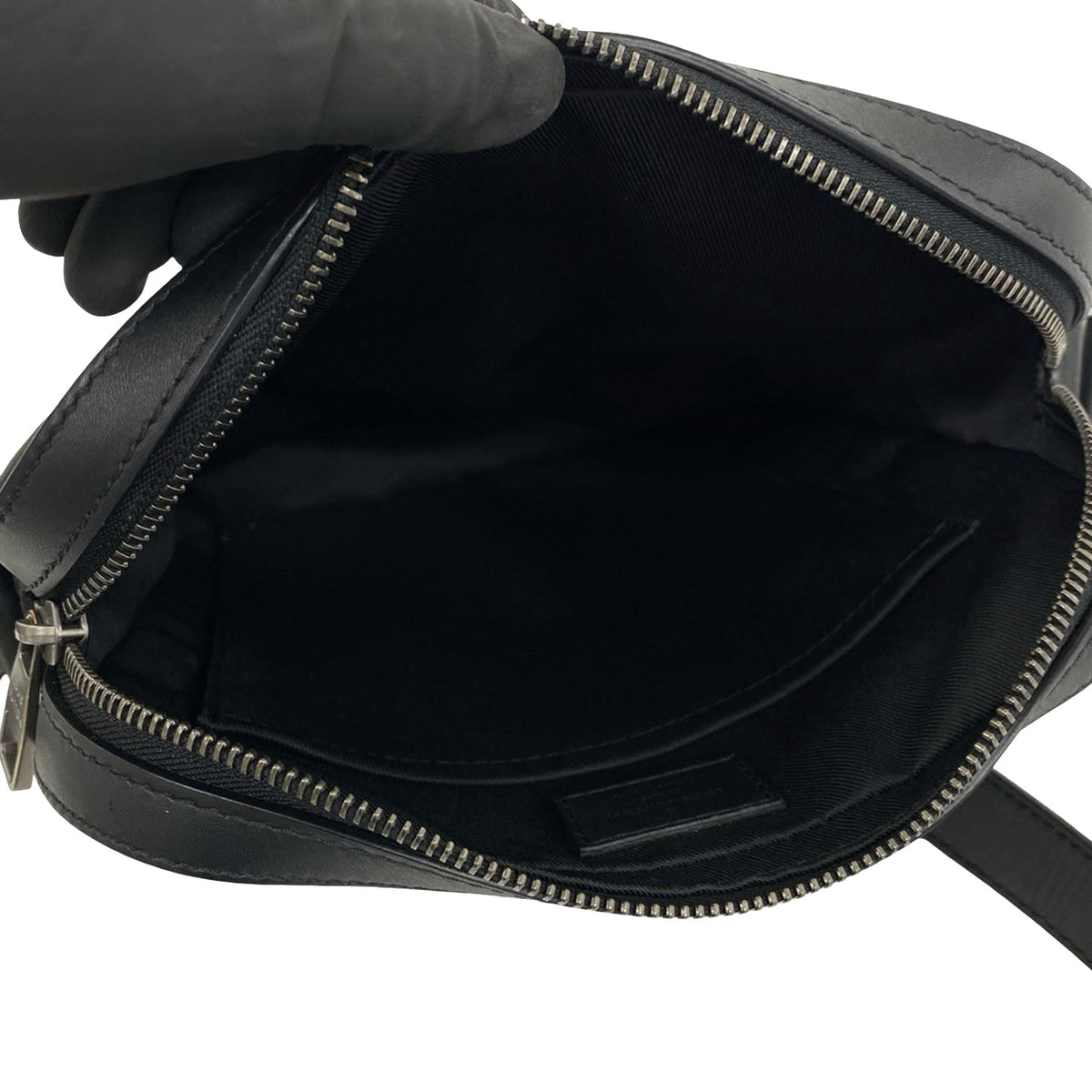 Louis Vuitton Damier Infini Pochette District