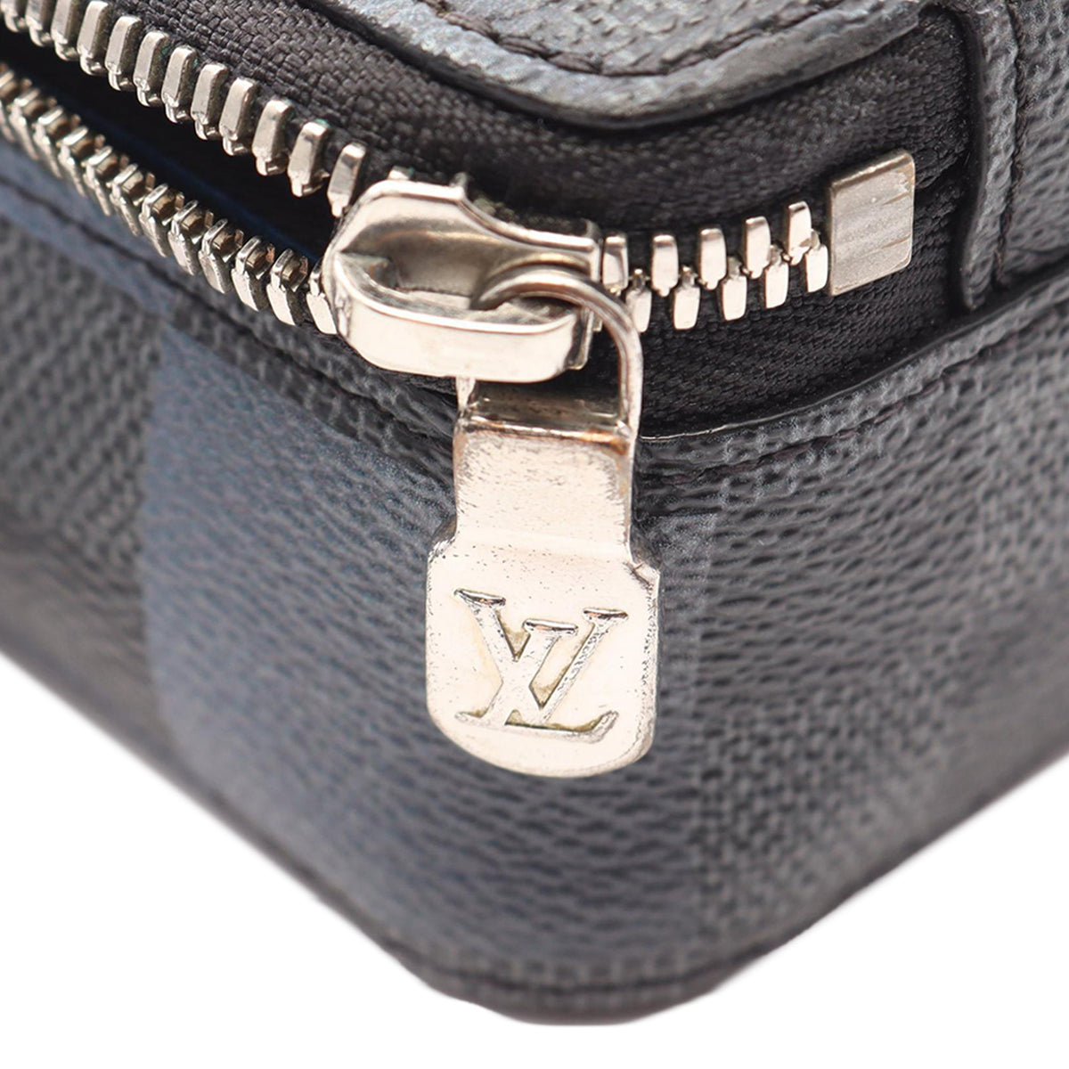 Louis Vuitton Damier Graphite Giant Alpha Wearable Wallet — Blue