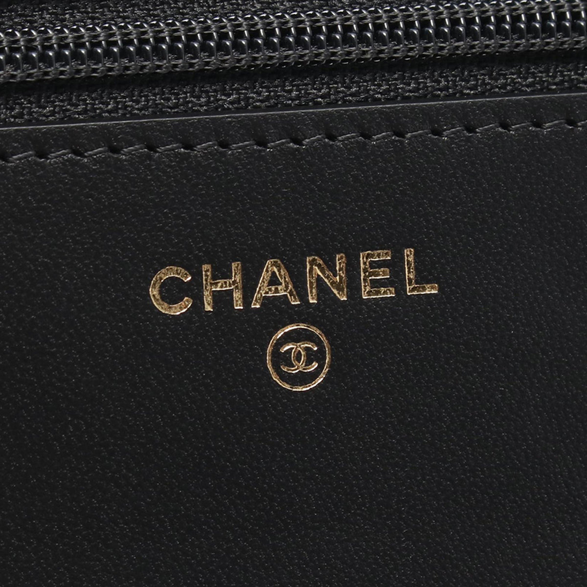 Chanel Bicolor Quilted Lambskin Camellia Wallet on Chain — Black