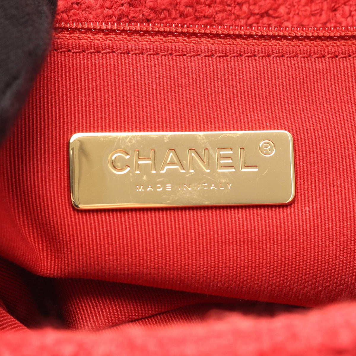 Chanel Medium Tweed 19 Flap — Pink
