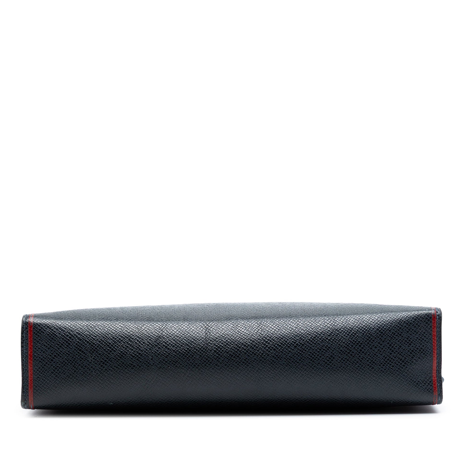 Louis Vuitton Taiga Pochette Voyage MM