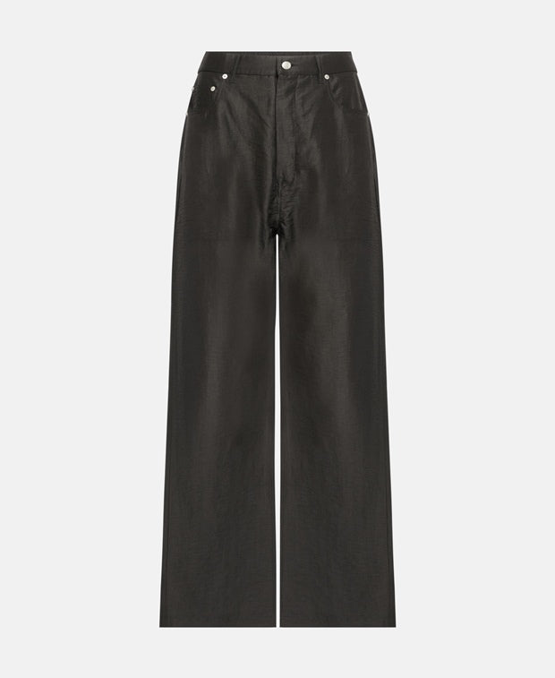 baggy trousers