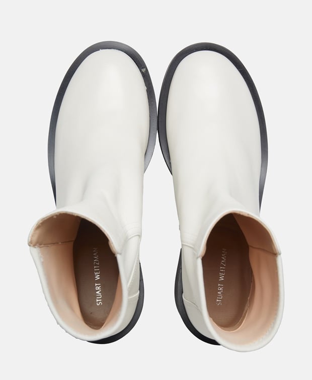 Stuart Weitzman Chelsea boots Ecru
