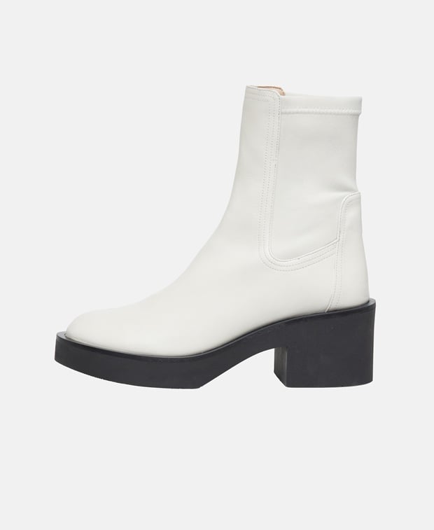 Stuart Weitzman Chelsea boots Ecru