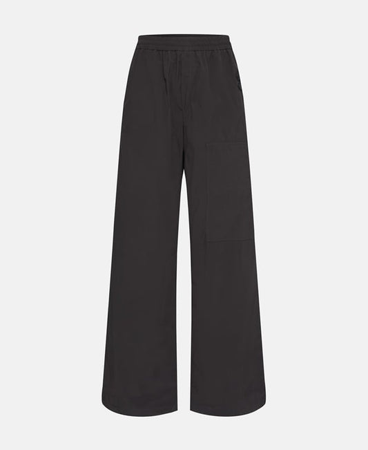 Wide-leg trousers