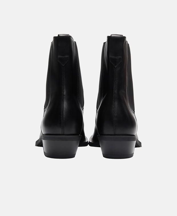 Tod's Chelsea boots
