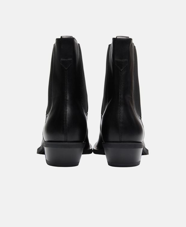Tod's Chelsea boots
