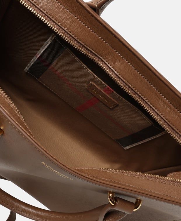 Burberry Leather handbag