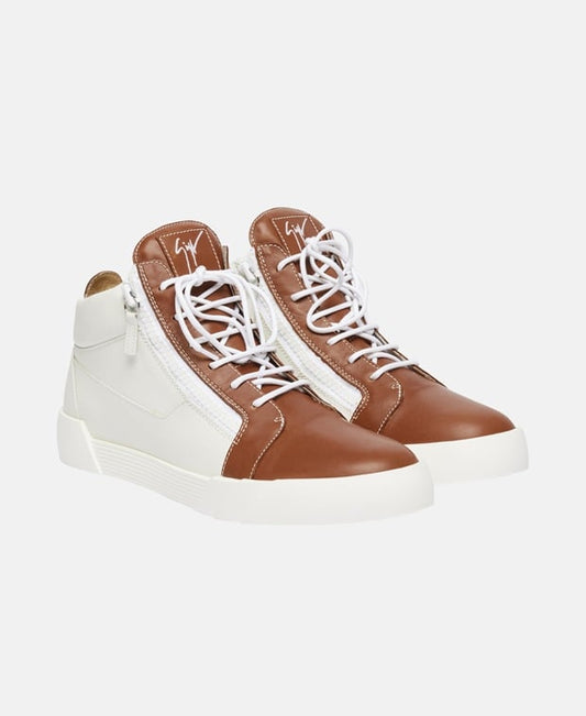 FOXY/AUGUST J Sneakers