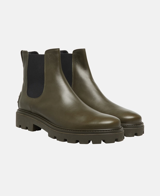 Chelsea boots