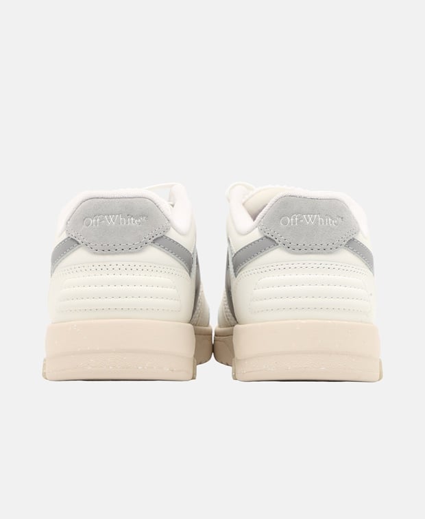 Off-White Sneakers Slim Out Of Office