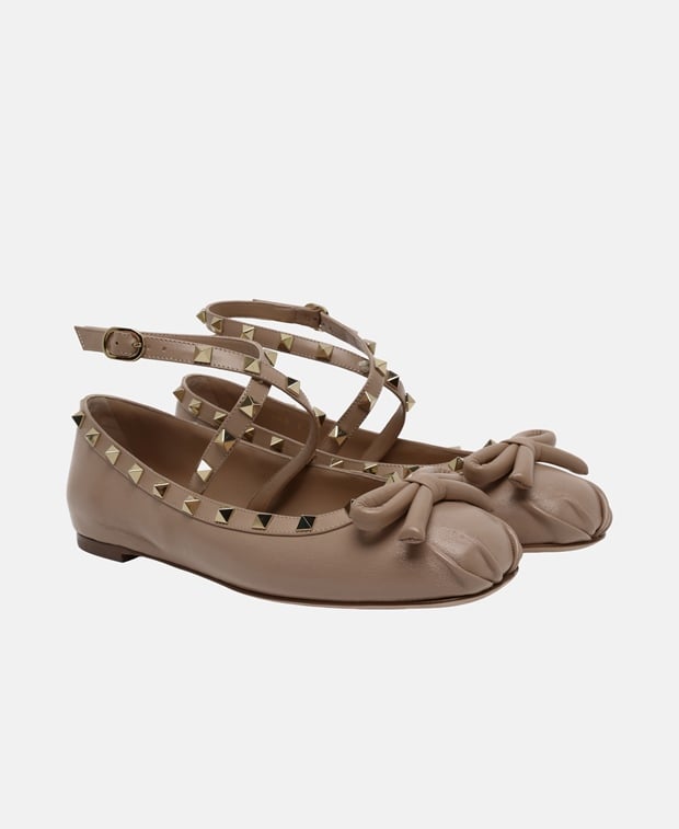 Valentino Garavani Rockstud Ballerina flat with straps Soft Beige