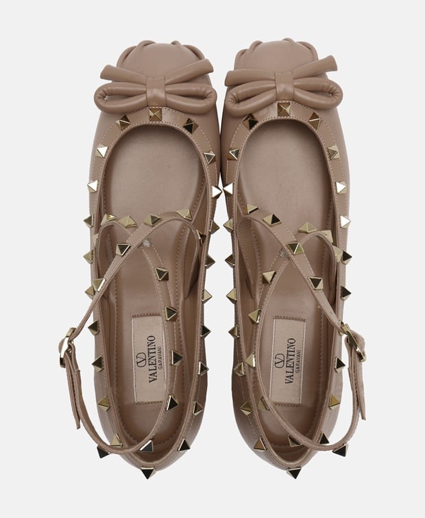 Valentino Garavani Rockstud Ballerina flat with straps Soft Beige