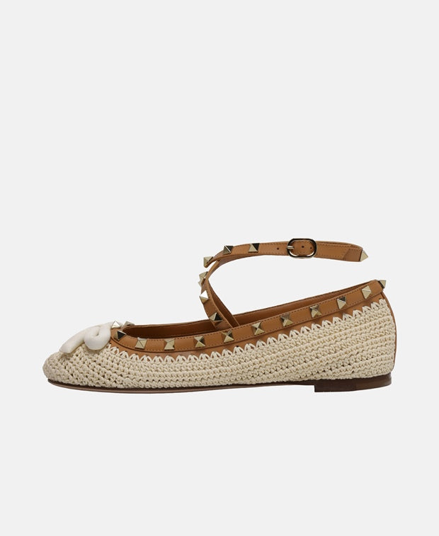 Valentino Garavani Rockstud Ballerina flat with straps Ecru