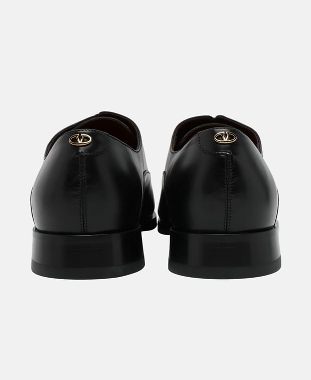 Valentino Garavani Derbys