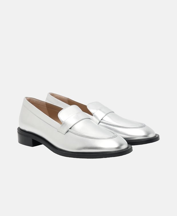 Stuart Weitzman Palmer Loafers Silver