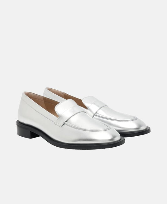 Stuart Weitzman Palmer Loafers Silver