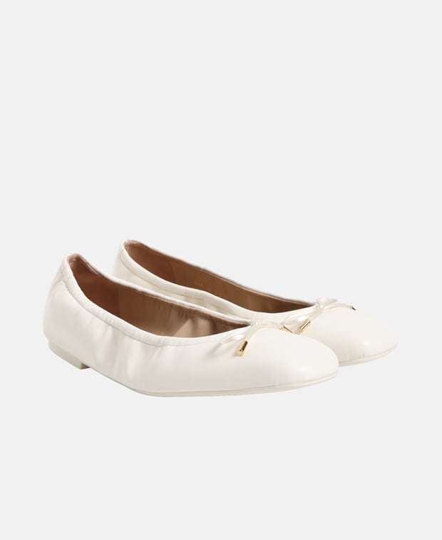 Stuart Weitzman Bardot Ballet flats Ecru