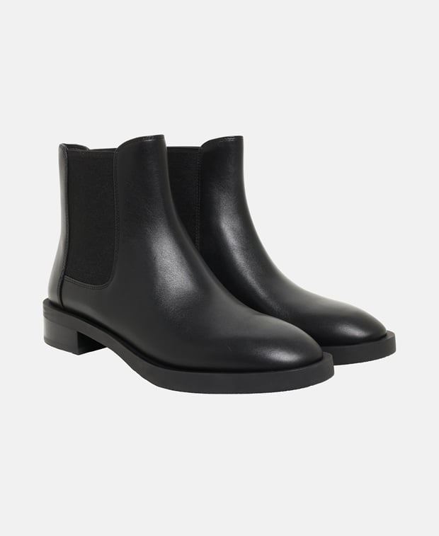 Stuart Weitzman Chelsea boots Sondra
